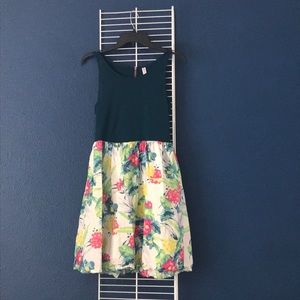Xhilaration Hawaiian Floral Green Zip-Up Dress